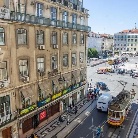 Plum Guide - Snapdragon * Lisboa